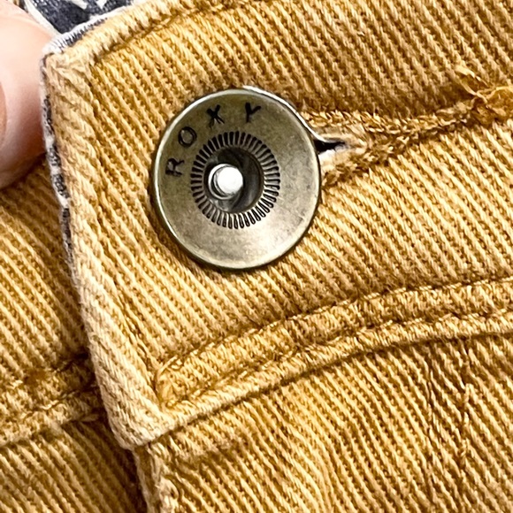 Awesome Roxy skinny jeans! - Picture 8 of 13